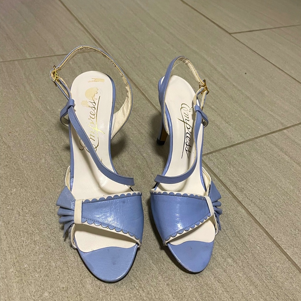 Vintage baby blue heels, size 6 as is